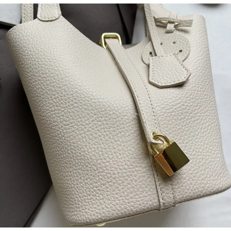 Women's Yellow Litchi Pattern Bucket Bag 2025 — feature 17