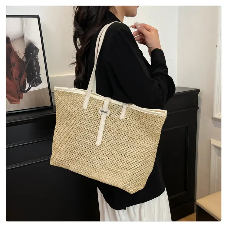 Straw Woven Shoulder Bag with Metal Hook — feature 13