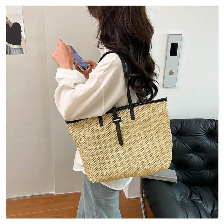 Straw Woven Shoulder Bag with Metal Hook — feature 18