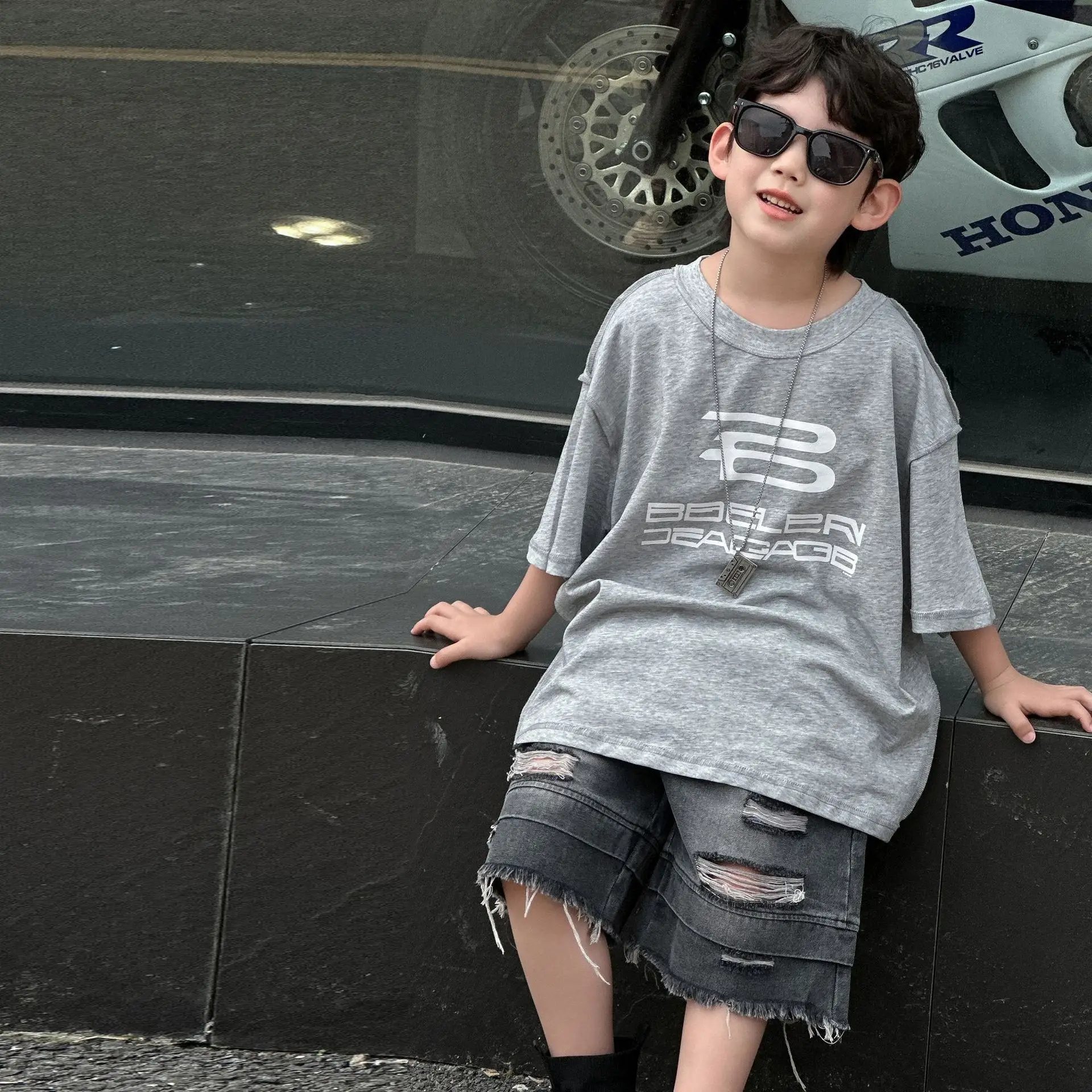 Boys Grey Printed T-Shirt 2025 Summer Casual Wear — feature 9