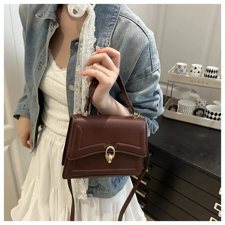 2025 Women's Crossbody & Shoulder Bags in Trendy Colors — feature 12