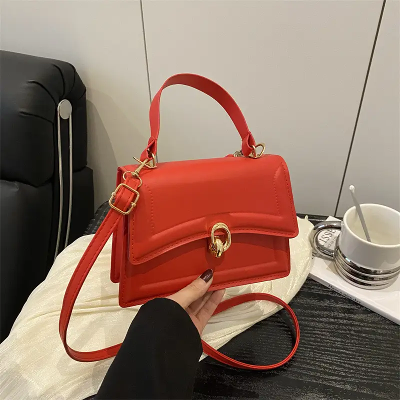 2025 Women's Crossbody & Shoulder Bags in Trendy Colors