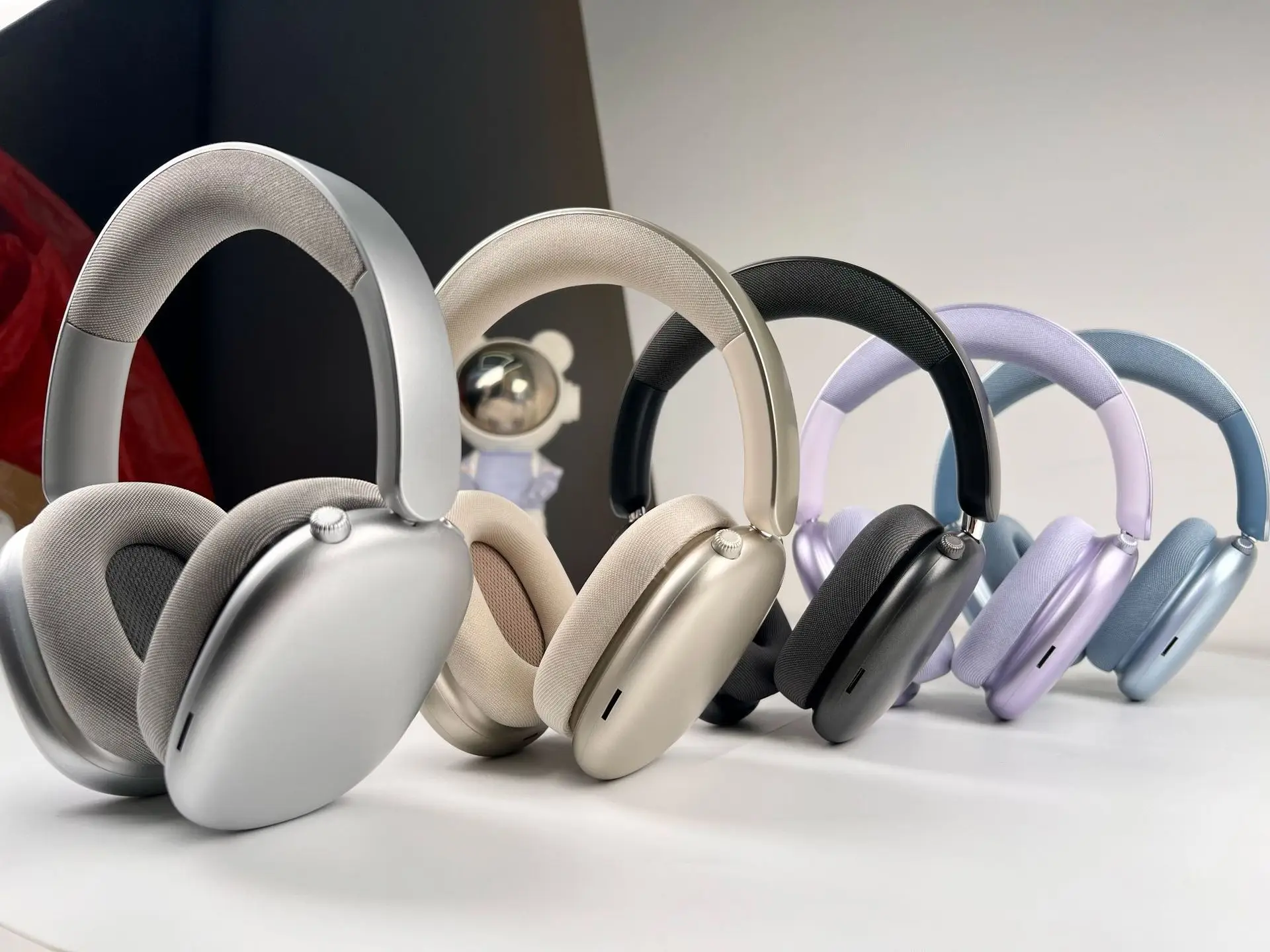 2026 Black Over-Ear Noise Cancelling Headphones Bluetooth — feature 5