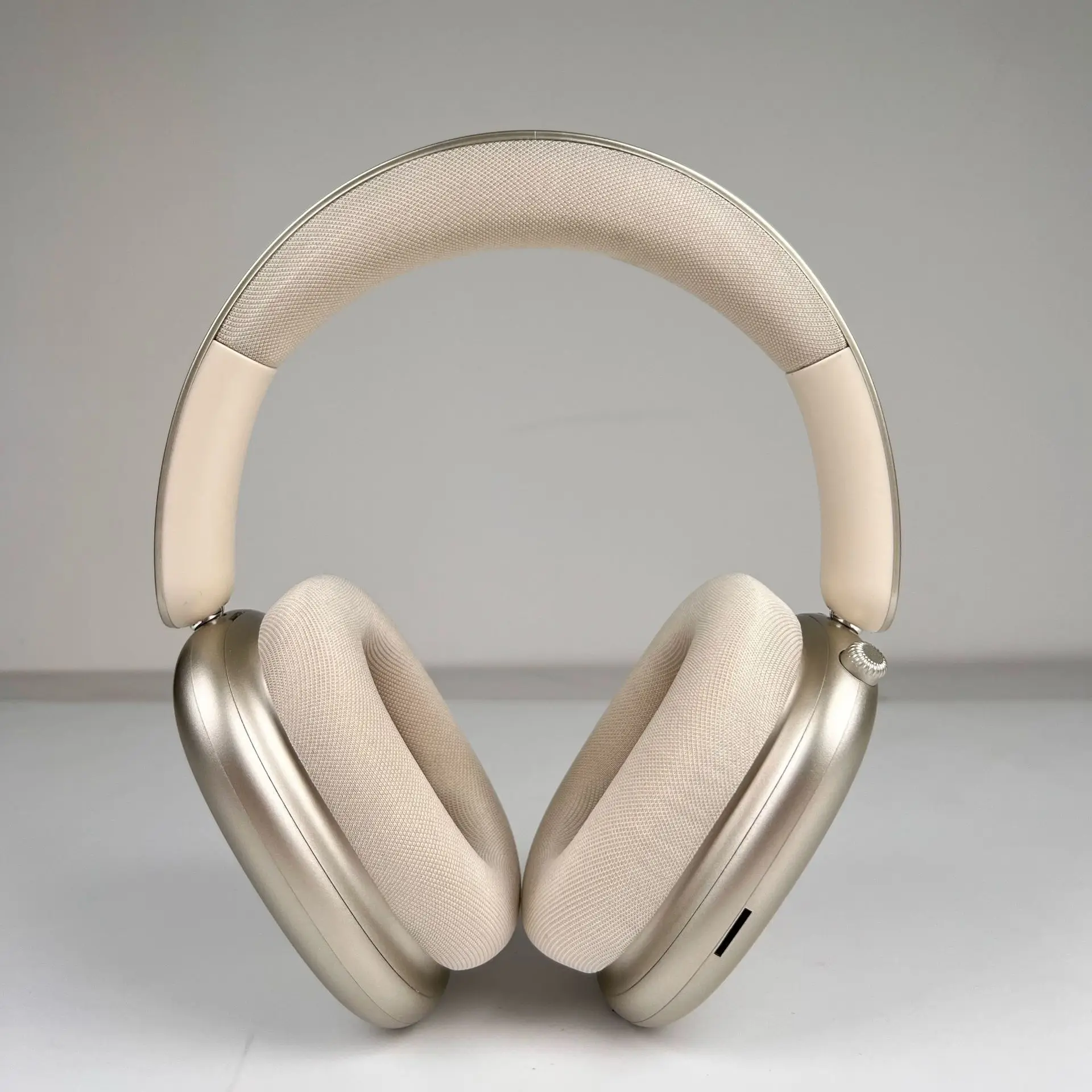 2026 Black Over-Ear Noise Cancelling Headphones Bluetooth