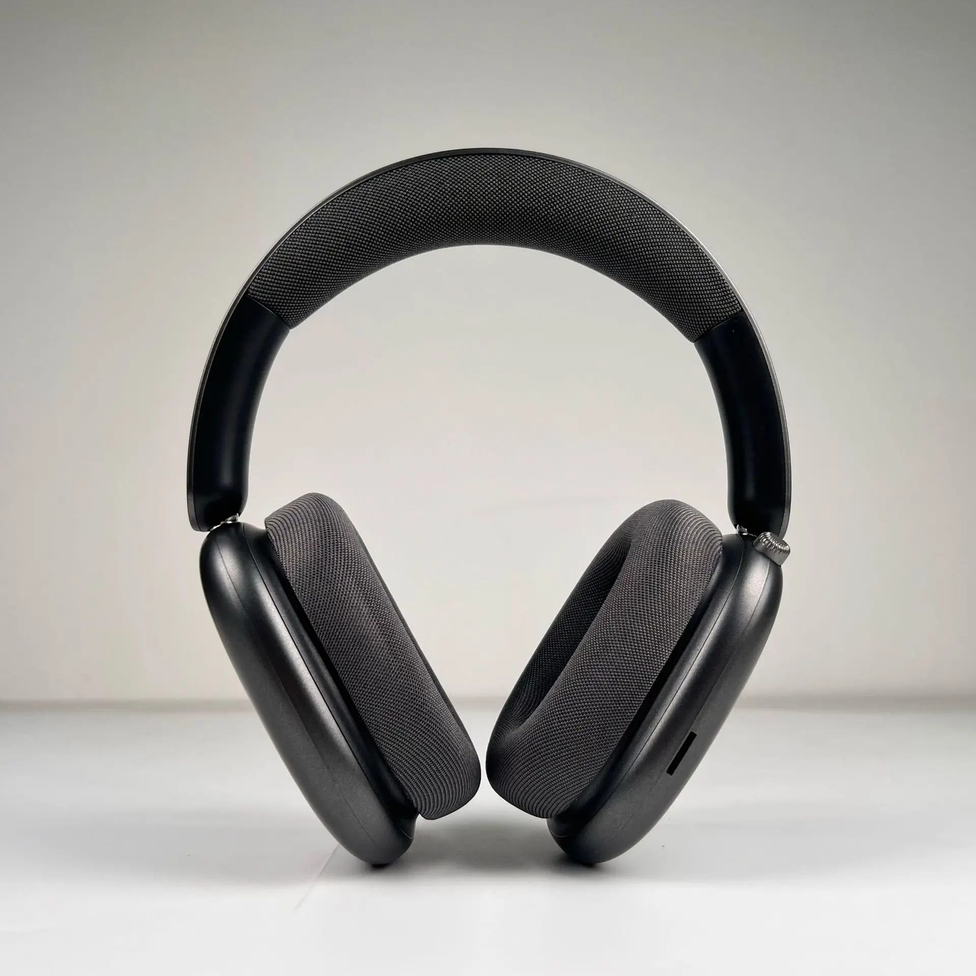 2026 Black Over-Ear Noise Cancelling Headphones Bluetooth