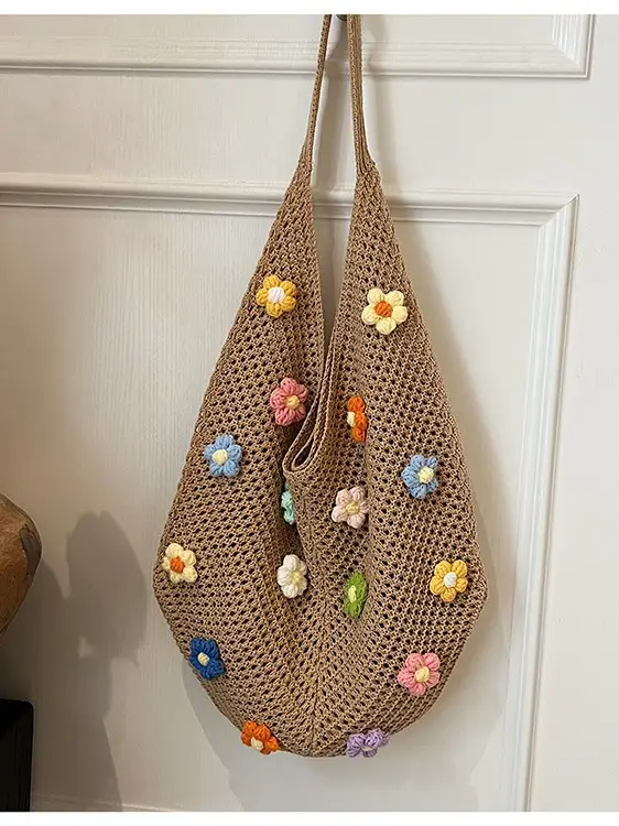 Handwoven Flower Bag for Women Small Fresh Casual Shoulder Bag - Image 4