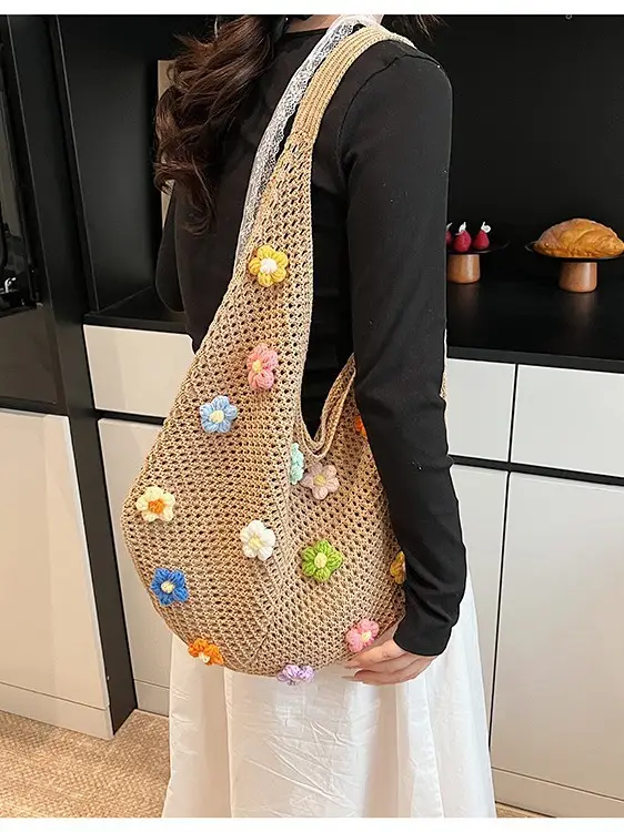 Handwoven Flower Bag for Women Small Fresh Casual Shoulder Bag - Image 6