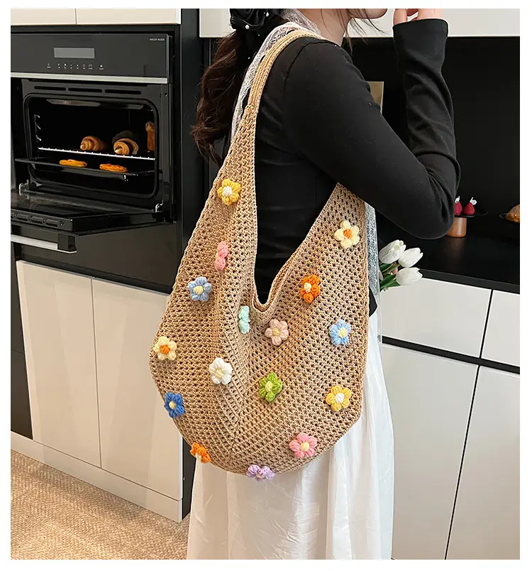 Handwoven Flower Bag for Women Small Fresh Casual Shoulder Bag — feature 1