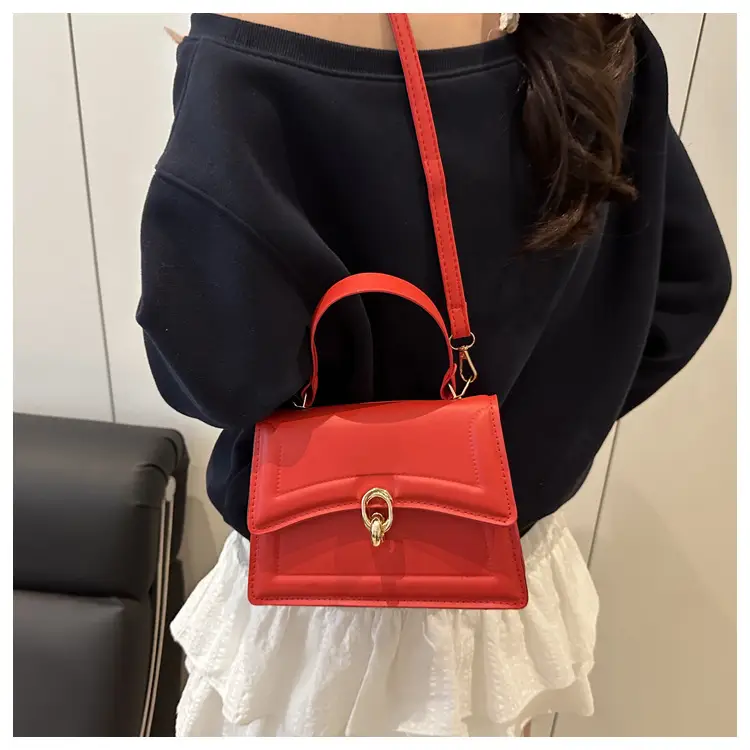 Women's Cream Leather Shoulder Crossbody Bag 2025 — feature 14