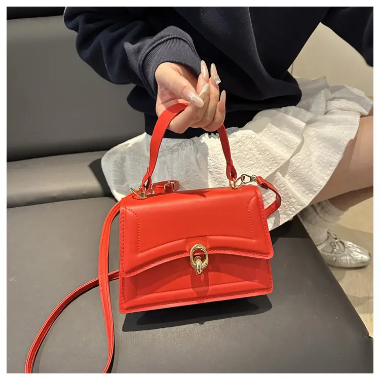 Women's Cream Leather Shoulder Crossbody Bag 2025 — feature 15
