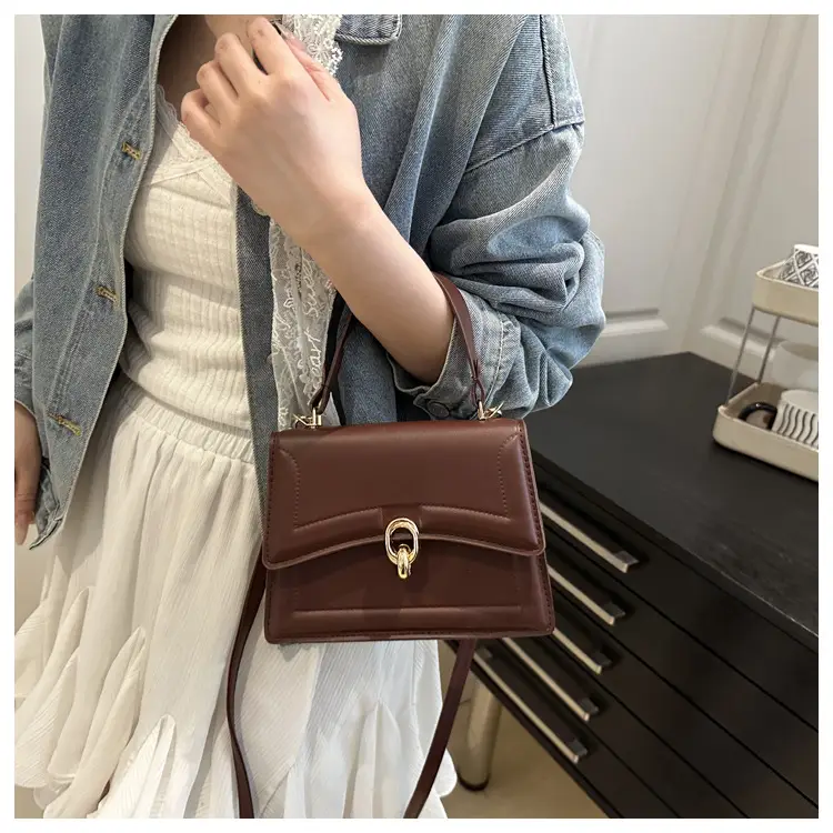 Women's Cream Leather Shoulder Crossbody Bag 2025 — feature 21