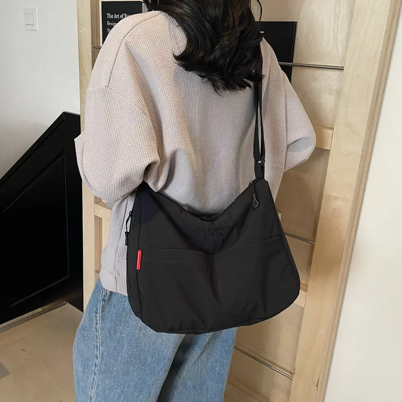Black Korean Style Shoulder Bag for Men Women - Image 5