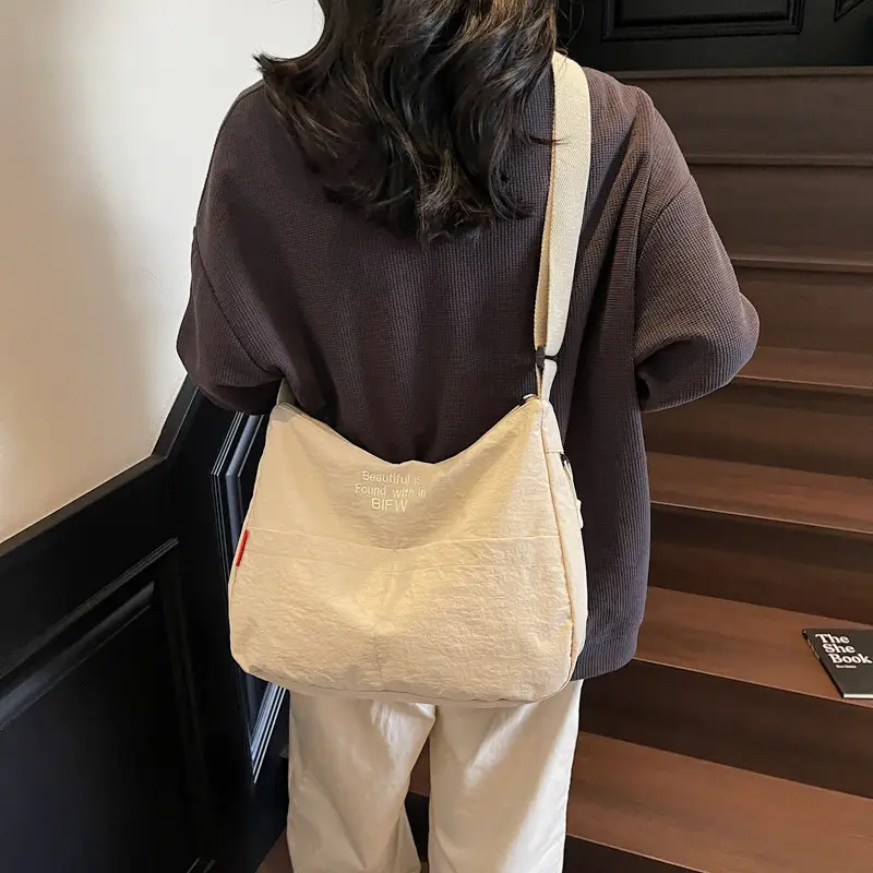Black Korean Style Shoulder Bag for Men Women - Image 7