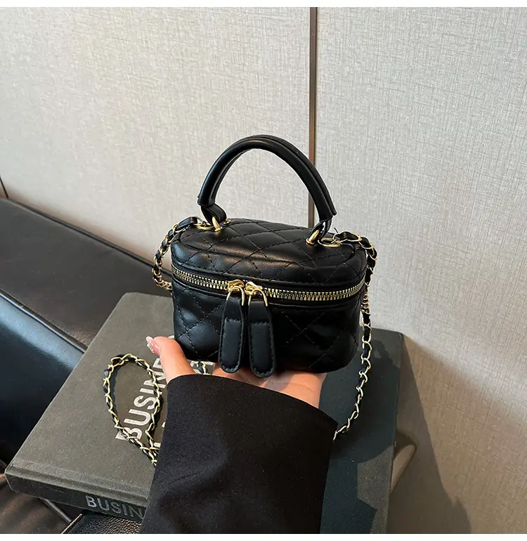 2025 New Silver Quilted Crossbody Bag with Chain Strap — feature 20