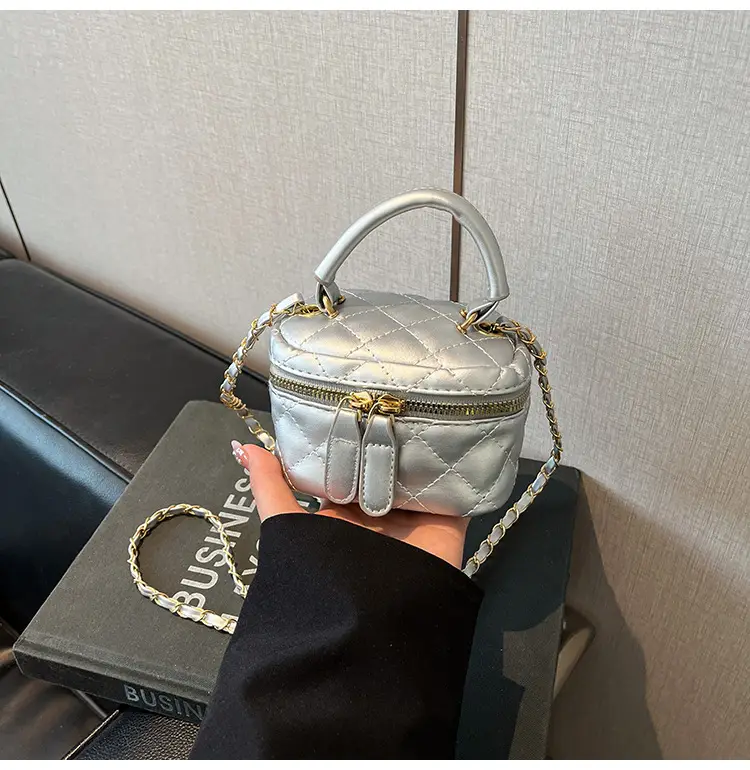 2025 New Silver Quilted Crossbody Bag with Chain Strap — feature 21