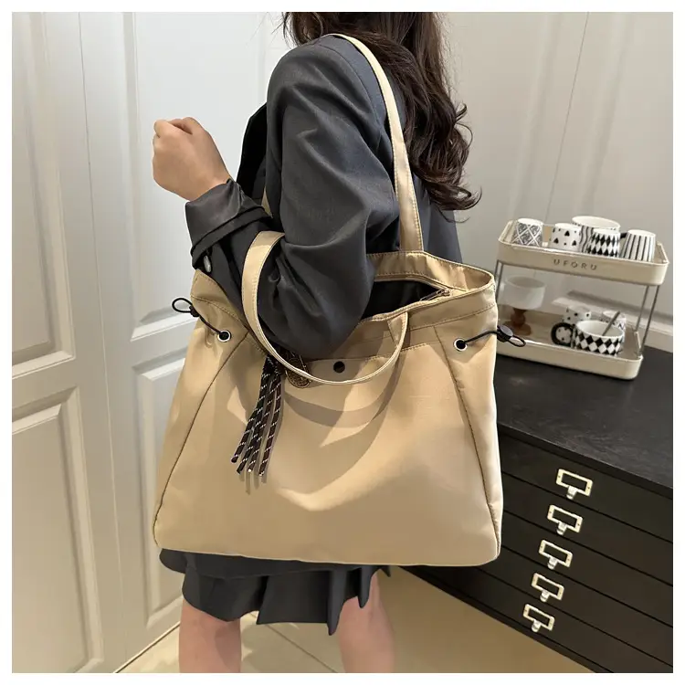 Women's Large Capacity Crossbody Bag Cream New Arrival — feature 17