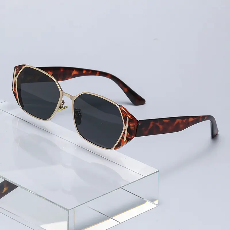 Ice Cube Sunglasses with UV Protection for Men - Image 3