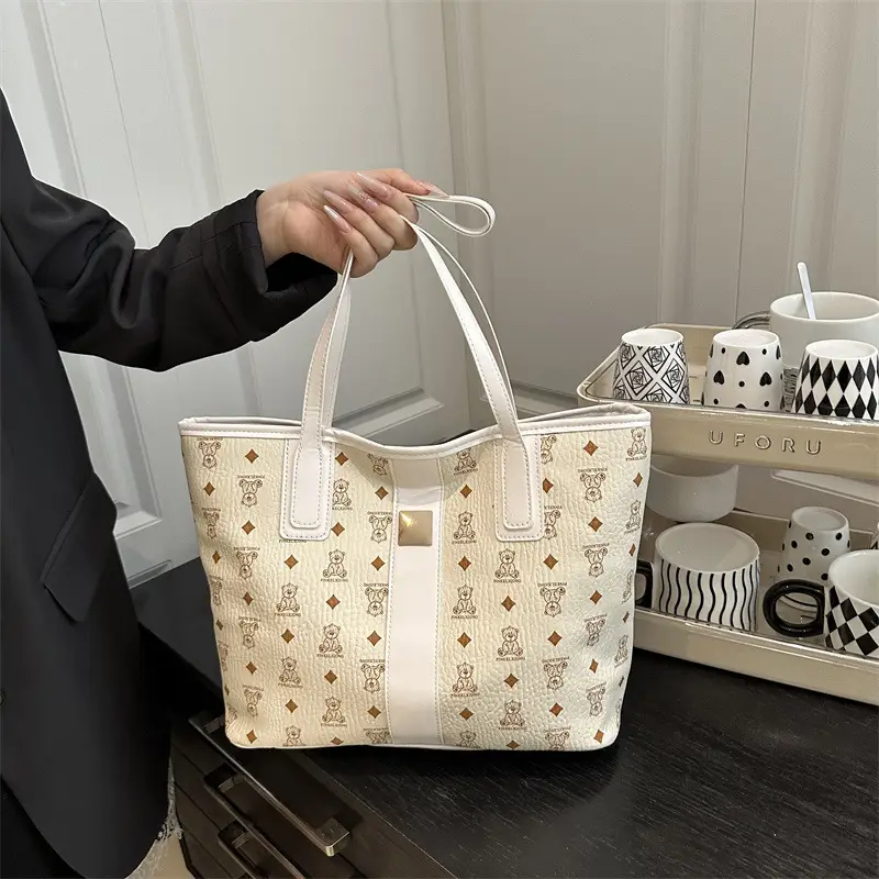 Women's Trendy Print Tote Bag Large Capacity Lightweight Student Bag - Image 5