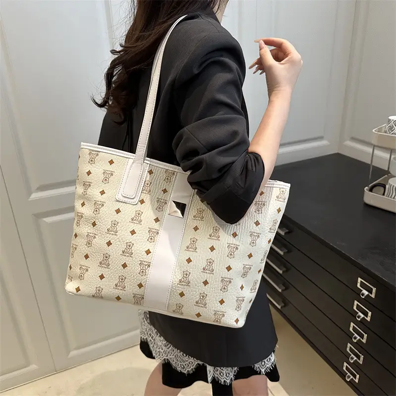 Women's Trendy Print Tote Bag Large Capacity Lightweight Student Bag - Image 7