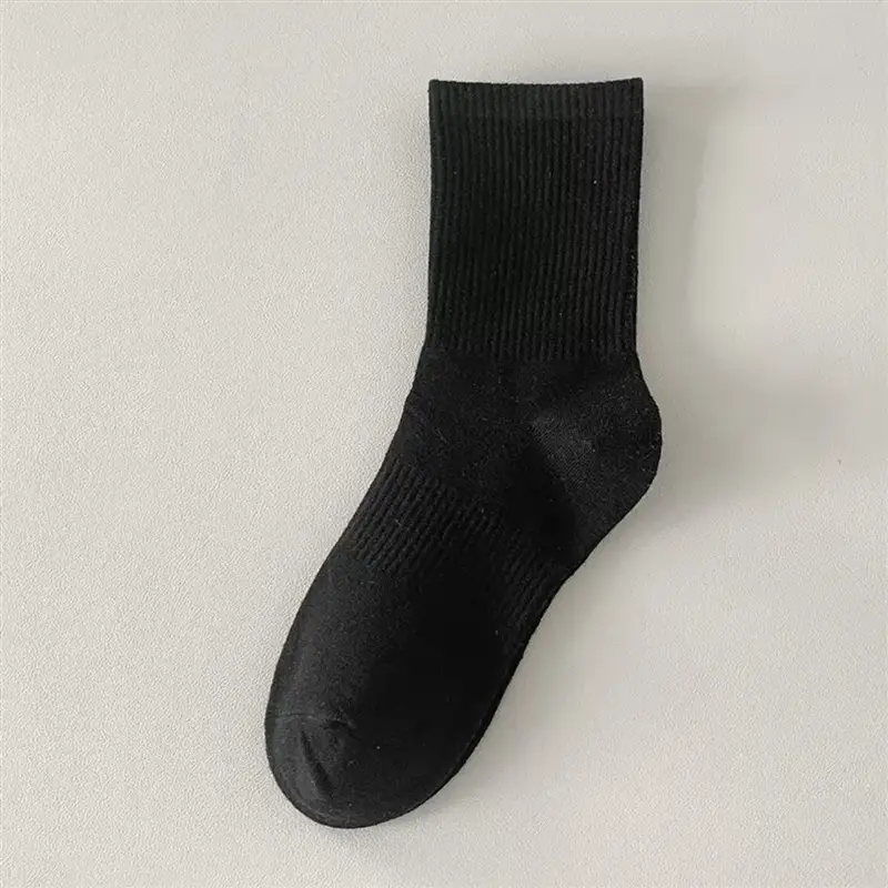 Disposable Daily White Socks for Men and Women, Autumn and Winter Women's Mid-Calf Socks, Solid Color No-Show Socks, Sports Compression Basketball Cotton Socks