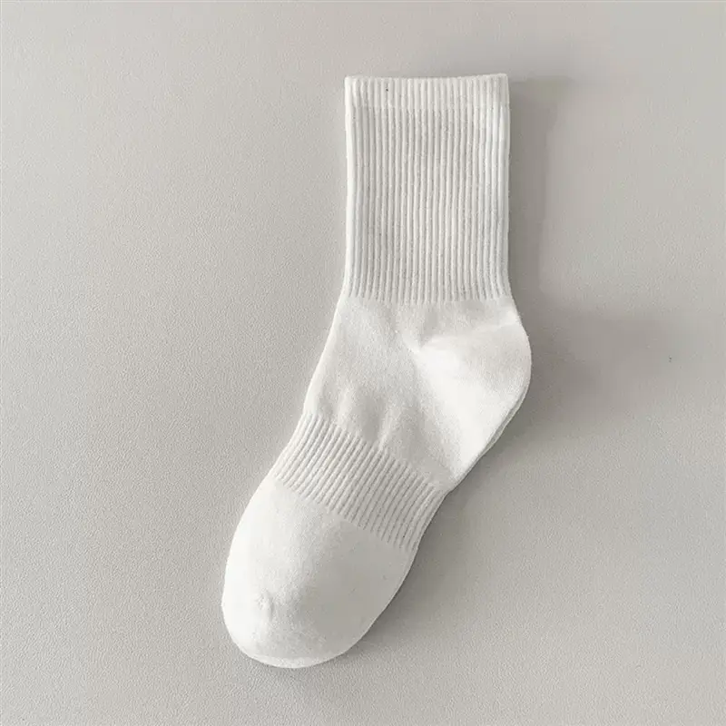 Disposable Daily White Socks for Men and Women, Autumn and Winter Women's Mid-Calf Socks, Solid Color No-Show Socks, Sports Compression Basketball Cotton Socks