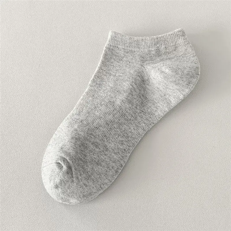 Disposable Daily White Socks for Men and Women, Autumn and Winter Women's Mid-Calf Socks, Solid Color No-Show Socks, Sports Compression Basketball Cotton Socks