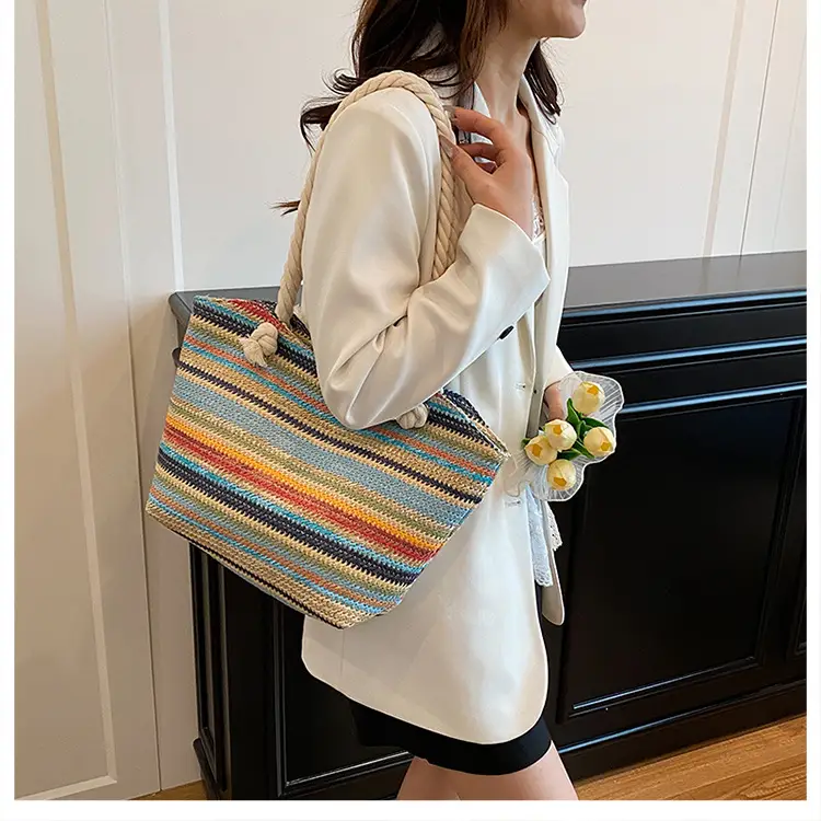 Straw Bag for Summer Beach Vacation Fashion Trend — feature 14