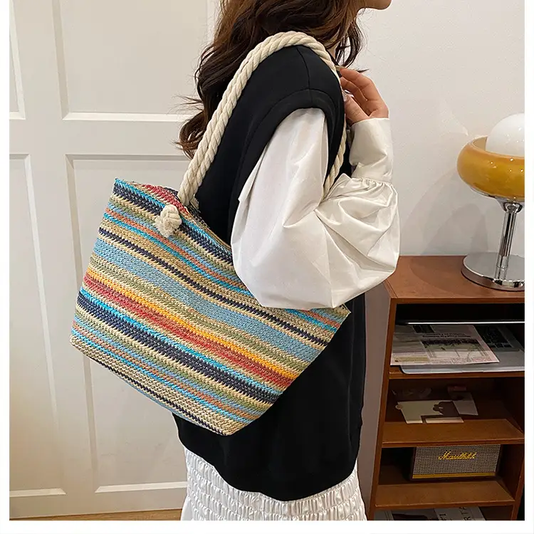 Straw Bag for Summer Beach Vacation Fashion Trend — feature 17