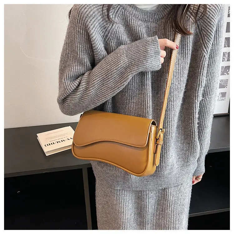Small Brown Leather Crossbody Bag for Women 2025 — feature 11