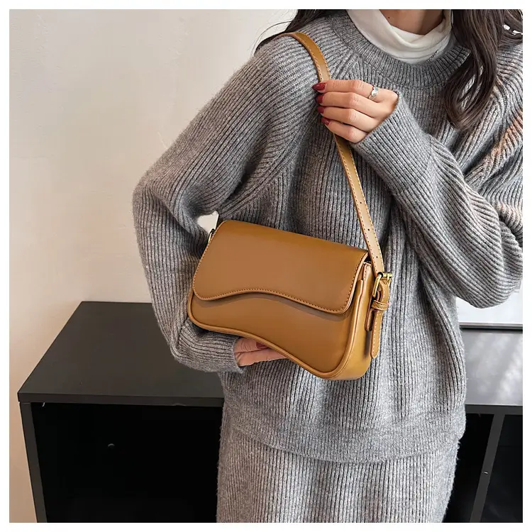 Small Brown Leather Crossbody Bag for Women 2025 — feature 18
