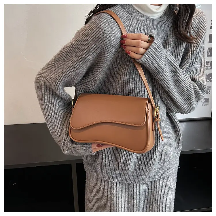 Small Brown Leather Crossbody Bag for Women 2025 — feature 8