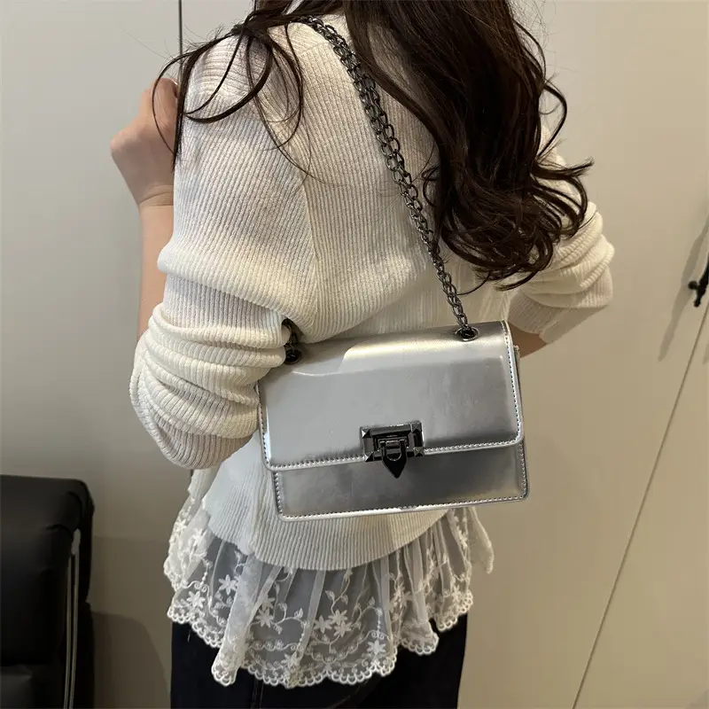 White Retro Crossbody Bag for Women 2025 - Image 6