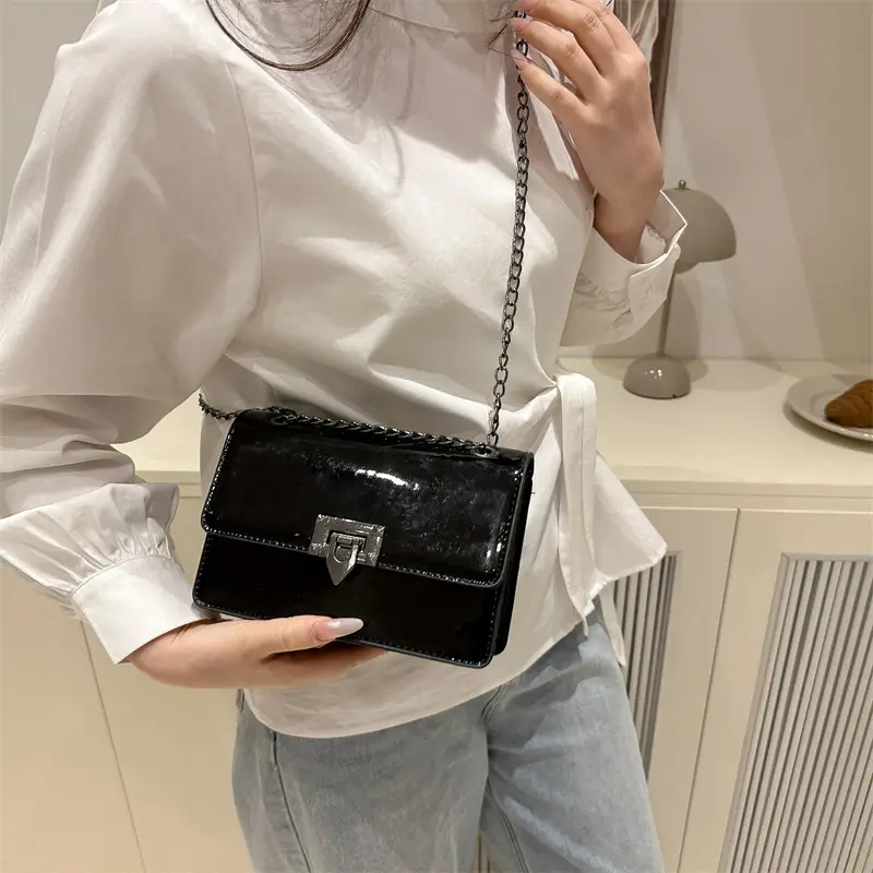White Retro Crossbody Bag for Women 2025 - Image 7