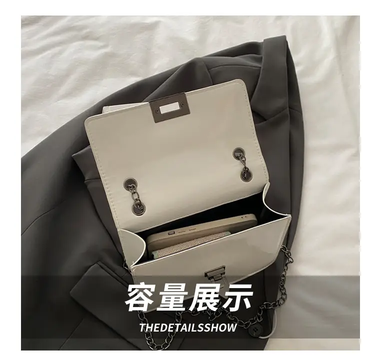 White Retro Crossbody Bag for Women 2025 — feature 7