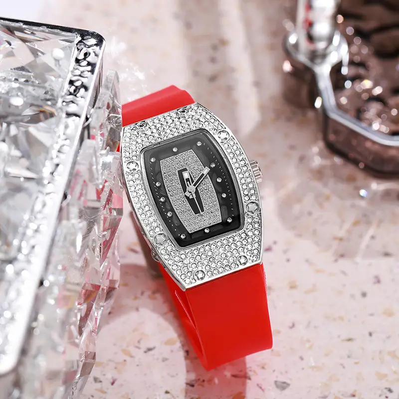 Women's Diamond Encrusted Quartz Watch Silicone Band - Image 10