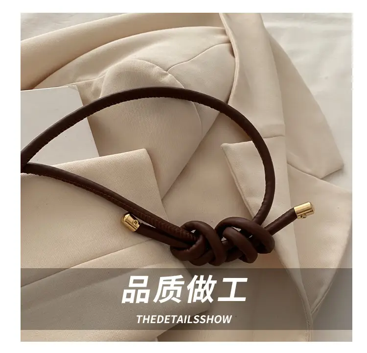 Women's Beige Crossbody Bag with Gold Clasp — feature 4