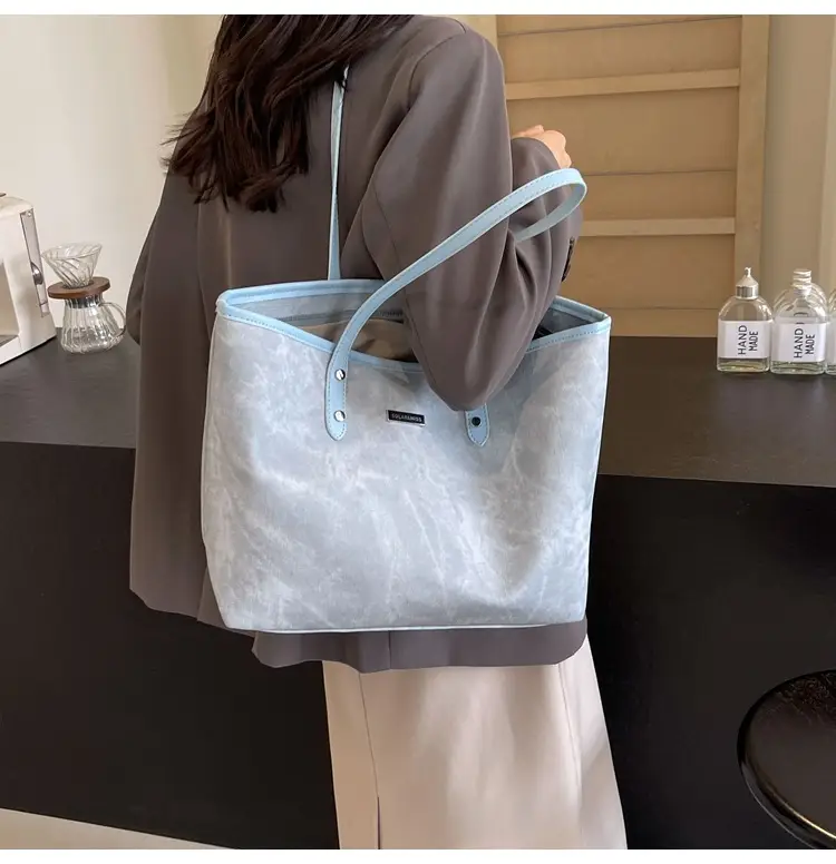 Women's Beige Large Capacity Shoulder Tote Bag 2025 — feature 17
