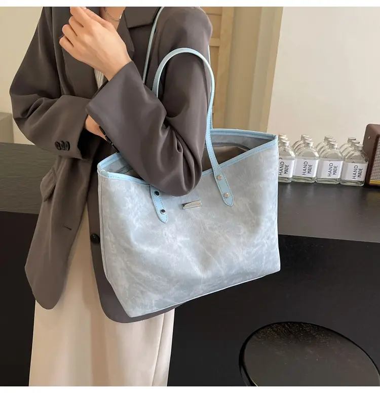 Women's Beige Large Capacity Shoulder Tote Bag 2025 — feature 19