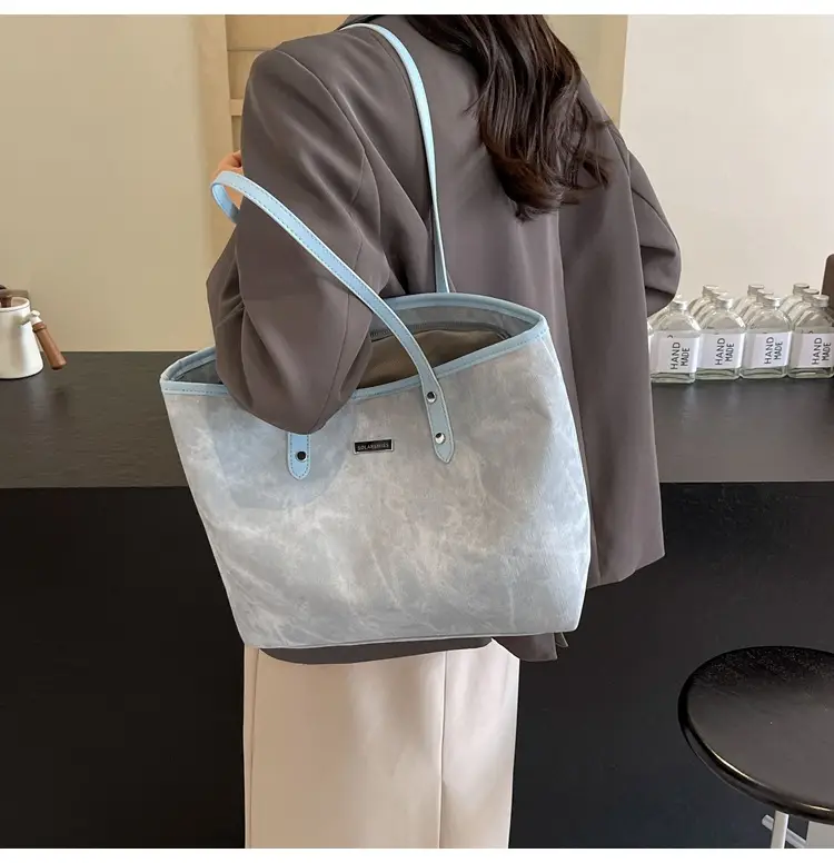 Women's Beige Large Capacity Shoulder Tote Bag 2025 — feature 20
