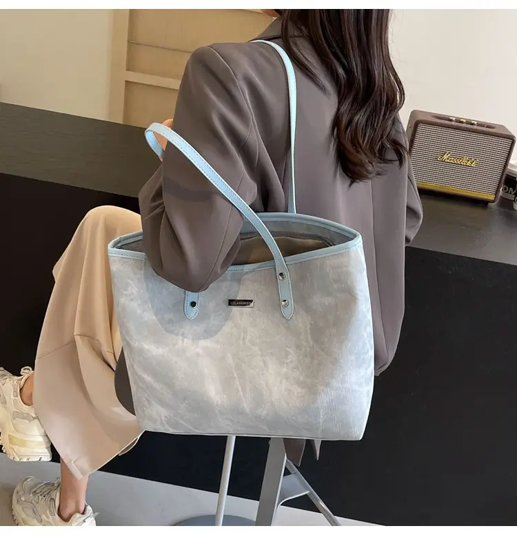 Women's Beige Large Capacity Shoulder Tote Bag 2025 — feature 21