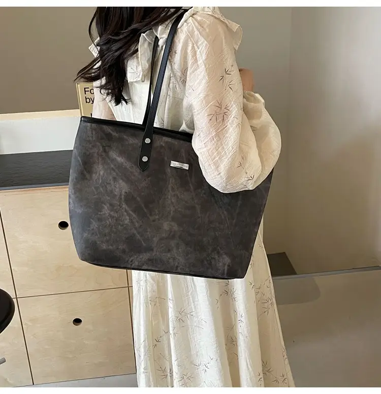 Women's Beige Large Capacity Shoulder Tote Bag 2025 — feature 29
