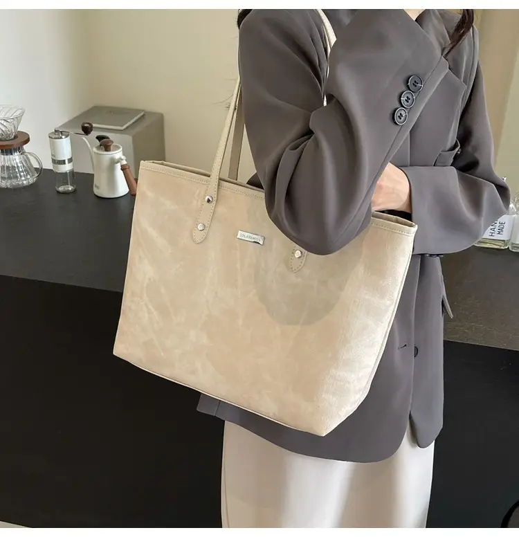 Women's Beige Large Capacity Shoulder Tote Bag 2025 — feature 38