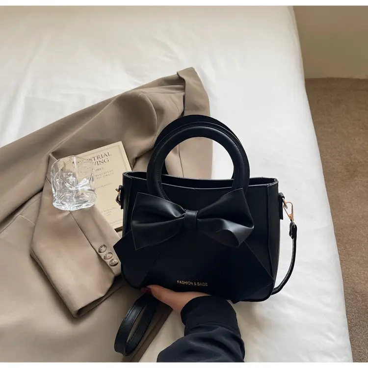Women's Elegant Bowknot Shoulder Bag Beige — feature 23