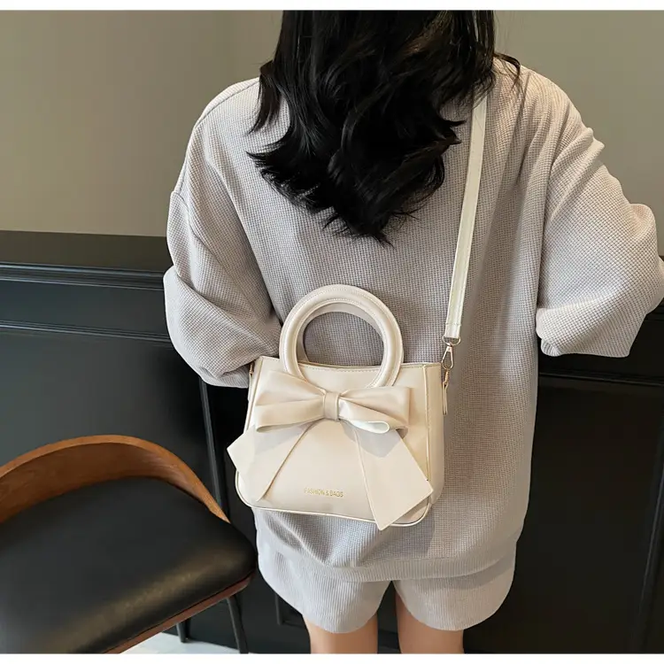 Women's Elegant Bowknot Shoulder Bag Beige — feature 7