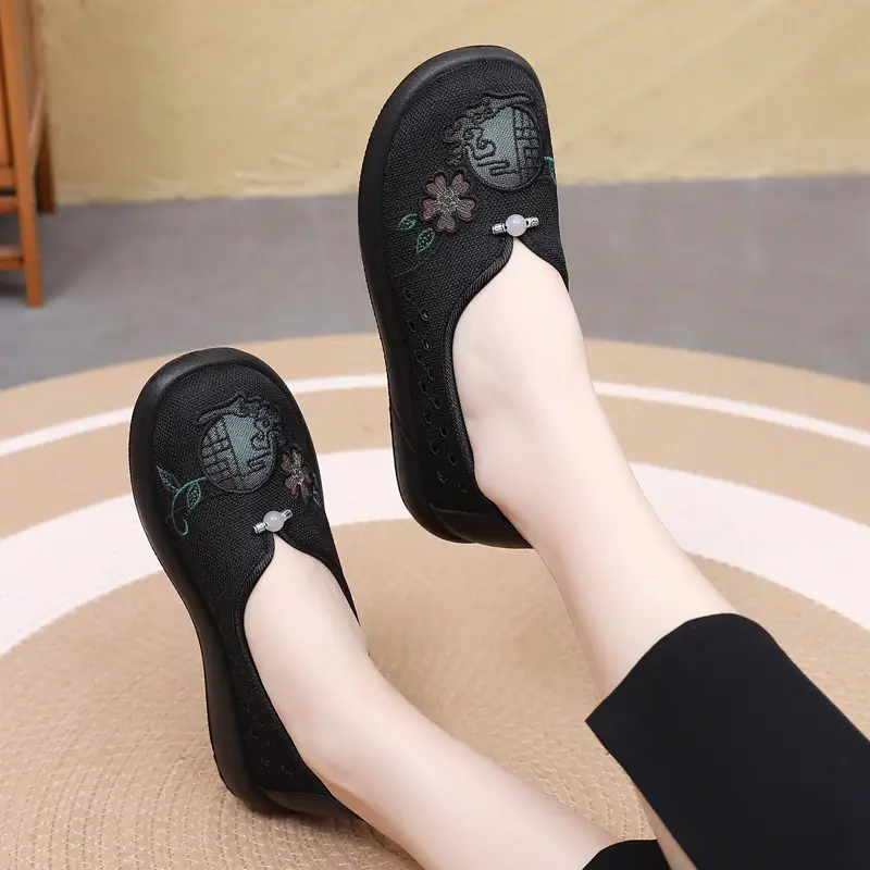 Summer Mom Shoes, Traditional Beijing Cloth Shoes for Women, Soft-Soled, Non-Slip, Elderly Shoes, 2026 New Model, Breathable Grandma Shoes - Image 5