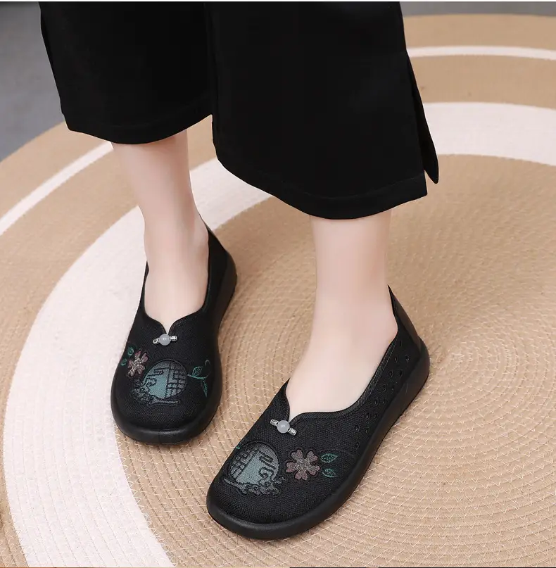 Summer Mom Shoes, Traditional Beijing Cloth Shoes for Women, Soft-Soled, Non-Slip, Elderly Shoes, 2026 New Model, Breathable Grandma Shoes — feature 22