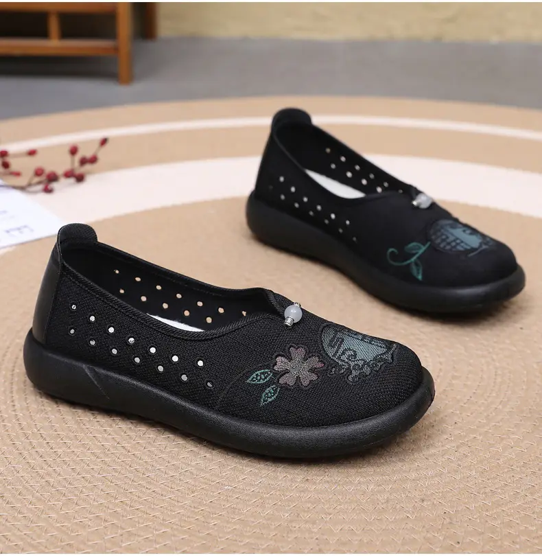 Summer Mom Shoes, Traditional Beijing Cloth Shoes for Women, Soft-Soled, Non-Slip, Elderly Shoes, 2026 New Model, Breathable Grandma Shoes — feature 32