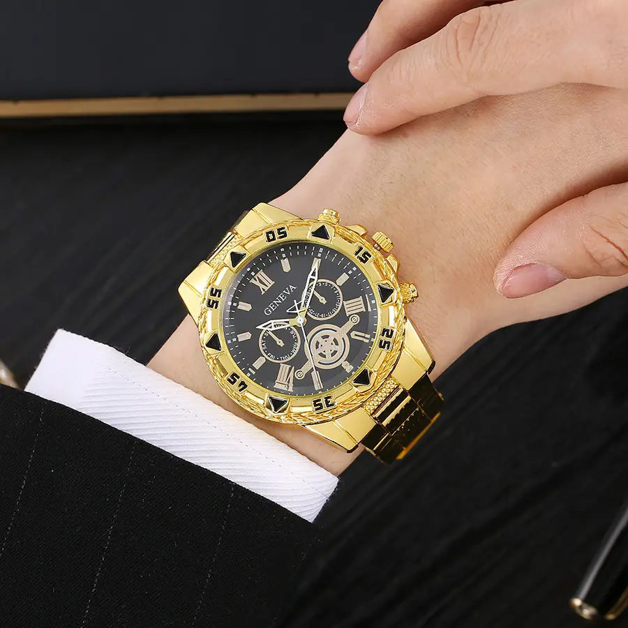 2025 Silver Quartz Chronograph Watch for Men - Image 7