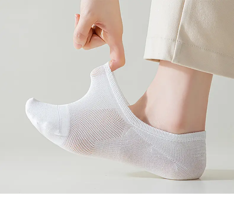 Bamboo Fiber Socks for Women, Invisible Non-Slip Summer Thin Mesh Breathable Anti-Odor Wholesale Custom Socks from Zhuji Sock Company — feature 17