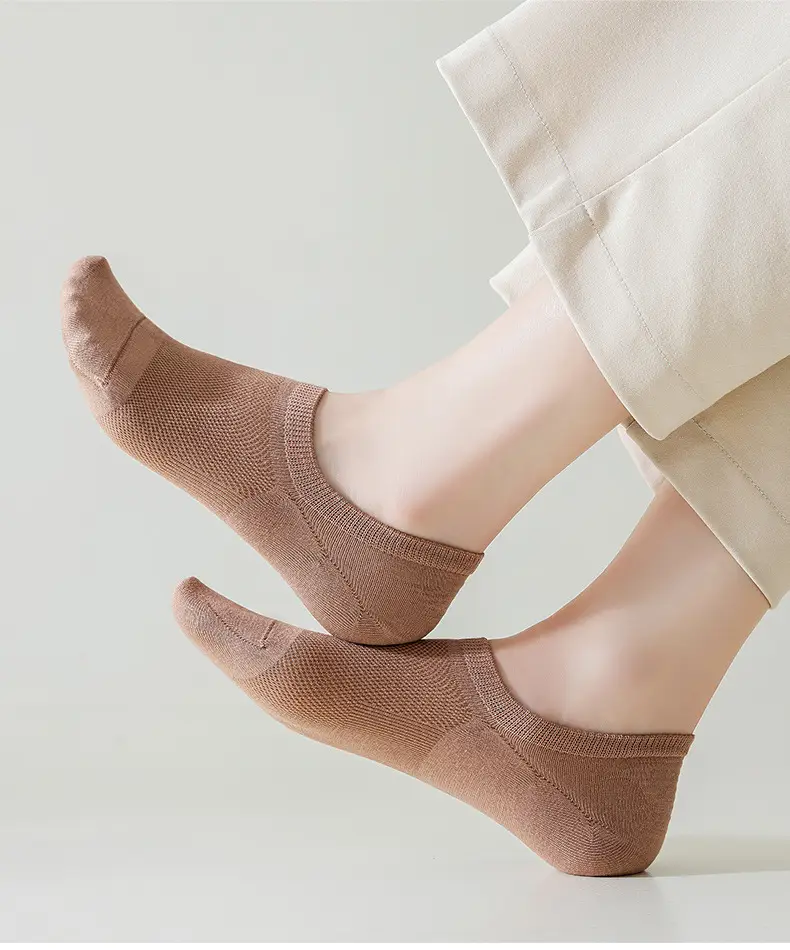 Bamboo Fiber Socks for Women, Invisible Non-Slip Summer Thin Mesh Breathable Anti-Odor Wholesale Custom Socks from Zhuji Sock Company — feature 18
